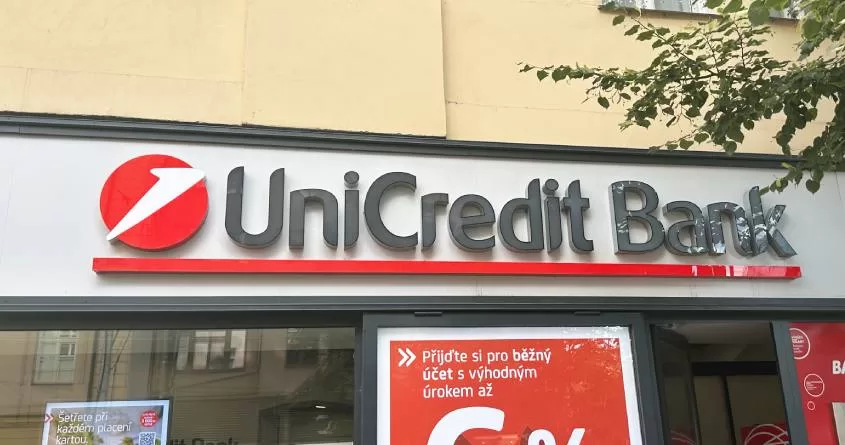 Banner s logem UniCredit Bank